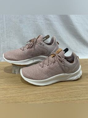 New Balance Fresh Foam Roav V2 Women’s Size 8 D (wide) Space Pink Shoes
